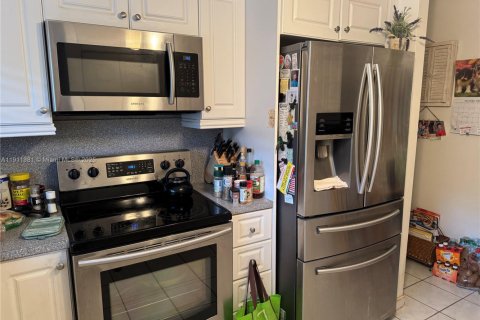 Condo in Sunrise, Florida, 2 bedrooms  № 1971235 - photo 2