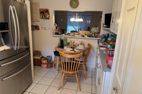 Condo in Sunrise, Florida, 2 bedrooms  № 1971235 - photo 6