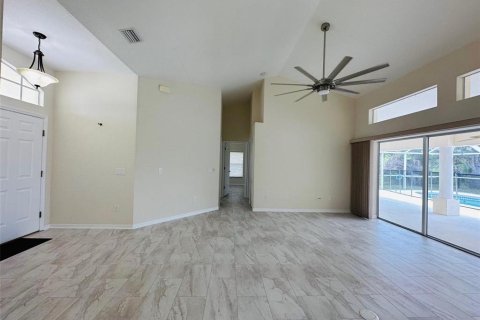 Casa en alquiler en Port Charlotte, Florida, 5 dormitorios, 221.29 m2 № 1825348 - foto 5