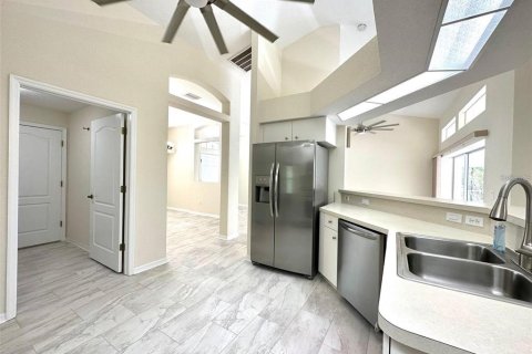 Снять в аренду виллу или дом в Порт-Шарлотт, Флорида 3 комнаты, 221.29м2, № 1825348 - фото 8