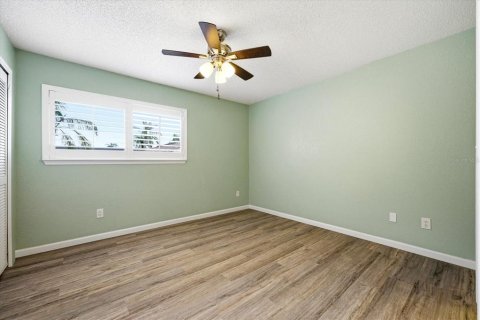 Villa ou maison à vendre à Seminole, Floride: 2 chambres, 123.56 m2 № 2110374 - photo 25