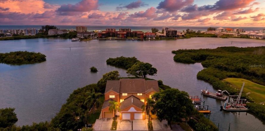 Villa ou maison à Seminole, Floride 2 chambres, 123.56 m2 № 2110374