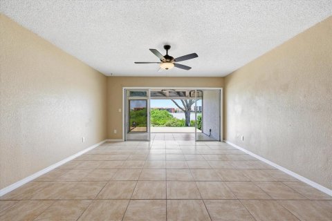 Villa ou maison à vendre à Seminole, Floride: 2 chambres, 123.56 m2 № 2110374 - photo 9