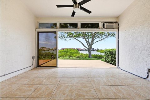 Villa ou maison à vendre à Seminole, Floride: 2 chambres, 123.56 m2 № 2110374 - photo 13