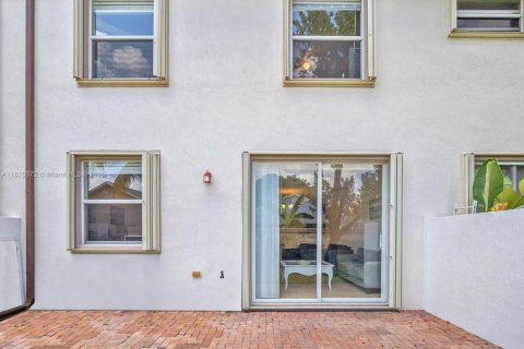 Townhouse in Cooper City, Florida 4 bedrooms, 201.78 sq.m. № 1755983 - photo 29