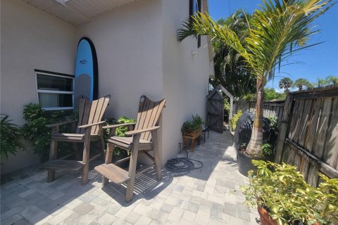Casa en venta en Cocoa Beach, Florida, 3 dormitorios, 128.67 m2 № 1873465 - foto 2