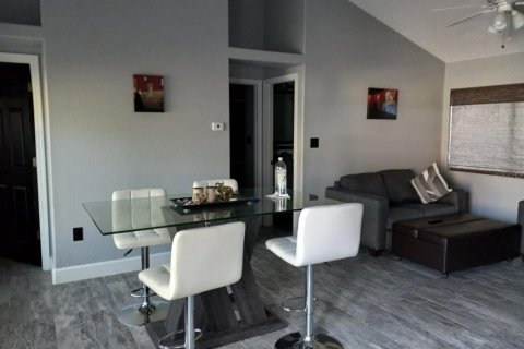 Casa en venta en Cocoa Beach, Florida, 3 dormitorios, 128.67 m2 № 1873465 - foto 5