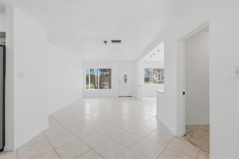 Villa ou maison à vendre à Tarpon Springs, Floride: 3 chambres, 180.88 m2 № 2097189 - photo 30