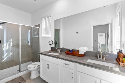 House in Davenport, Florida 5 bedrooms, 286.23 sq.m. № 1719349 - photo 8