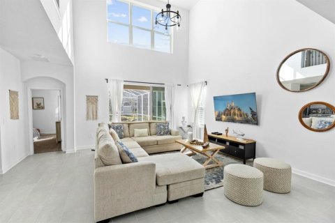 House in Davenport, Florida 5 bedrooms, 286.23 sq.m. № 1719349 - photo 2