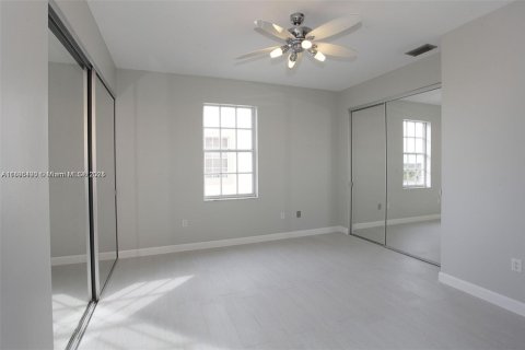 Copropriété à louer à Coral Gables, Floride: 2 chambres, 108.7 m2 № 1947668 - photo 10