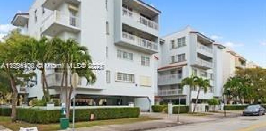 Condo à Coral Gables, Floride, 2 chambres  № 1947668