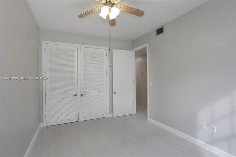 Copropriété à louer à Coral Gables, Floride: 2 chambres, 108.7 m2 № 1947668 - photo 12