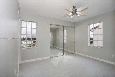 Copropriété à louer à Coral Gables, Floride: 2 chambres, 108.7 m2 № 1947668 - photo 9