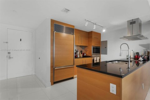 Copropriété à louer à Miami, Floride: 2 chambres, 134.71 m2 № 1960067 - photo 3