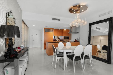 Copropriété à louer à Miami, Floride: 2 chambres, 134.71 m2 № 1960067 - photo 5