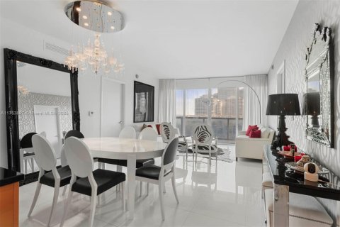 Copropriété à louer à Miami, Floride: 2 chambres, 134.71 m2 № 1960067 - photo 7