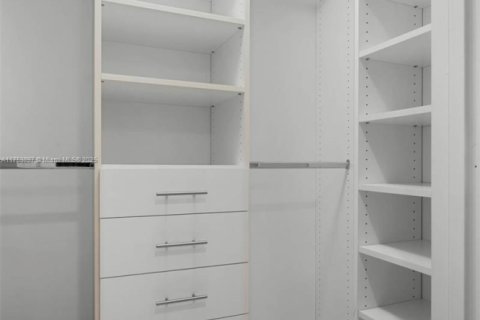 Copropriété à louer à Miami, Floride: 2 chambres, 134.71 m2 № 1960067 - photo 23