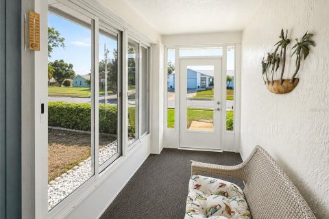 House in Palm Harbor, Florida 2 bedrooms, 126.44 sq.m. № 2236168 - photo 3