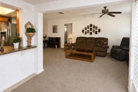 House in Palm Harbor, Florida 2 bedrooms, 126.44 sq.m. № 2236168 - photo 10