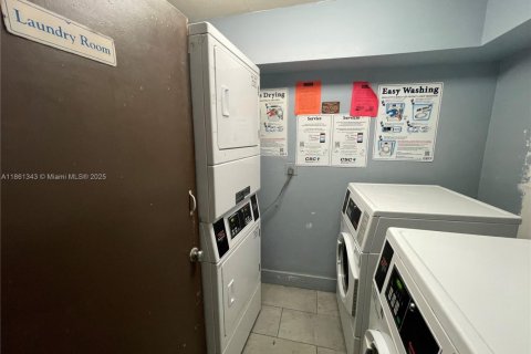 Снять в аренду кондоминиум в Майами, Флорида 2 спальни, 96.25м2, № 1961361 - фото 20