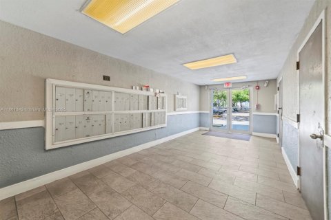 Снять в аренду кондоминиум в Майами, Флорида 2 спальни, 96.25м2, № 1961361 - фото 18