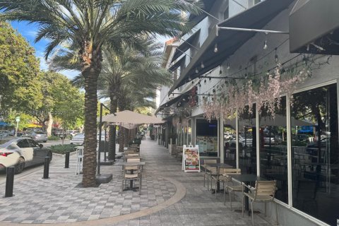 Propiedad comercial en venta en Hollywood, Florida № 1989395 - foto 12