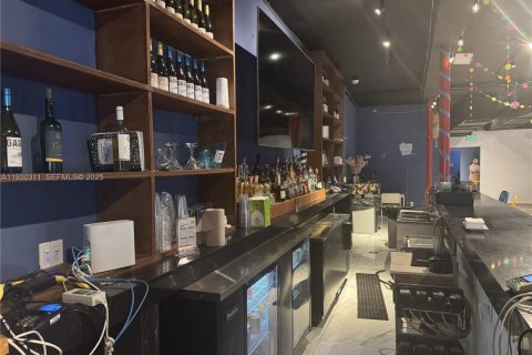 Propiedad comercial en venta en Hollywood, Florida № 1989395 - foto 3