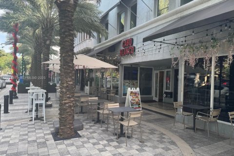 Propiedad comercial en venta en Hollywood, Florida № 1989395 - foto 9
