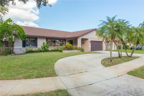 House in Cooper City, Florida 3 bedrooms, 160.81 sq.m. № 1839677 - photo 3