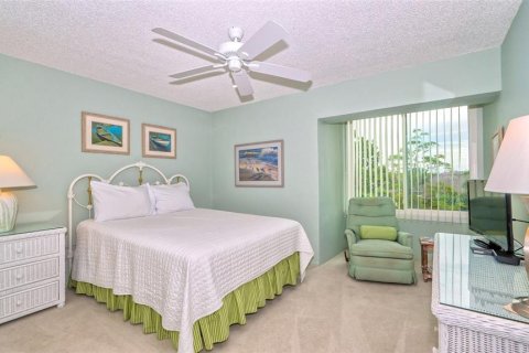 Condo in Sarasota, Florida, 2 bedrooms  № 1723825 - photo 25