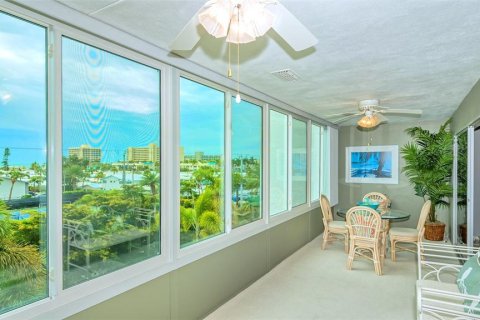 Condo in Sarasota, Florida, 2 bedrooms  № 1723825 - photo 10