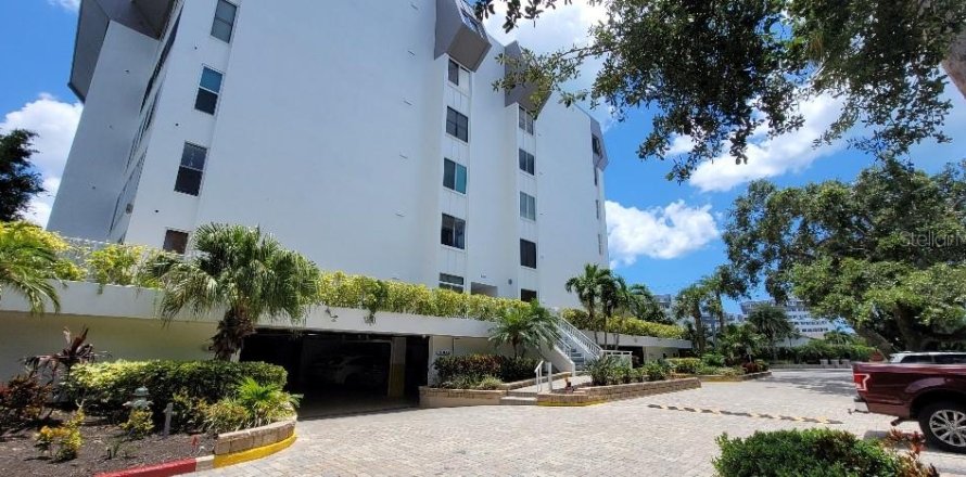 Condo in Sarasota, Florida, 2 bedrooms  № 1723825