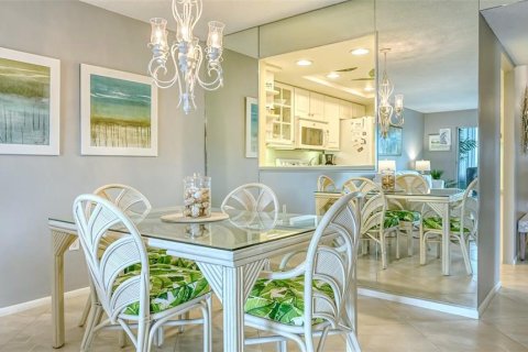 Condo in Sarasota, Florida, 2 bedrooms  № 1723825 - photo 19