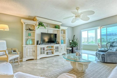 Condo in Sarasota, Florida, 2 bedrooms  № 1723825 - photo 5