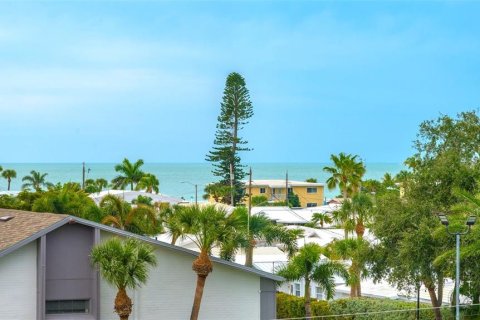 Condo in Sarasota, Florida, 2 bedrooms  № 1723825 - photo 12