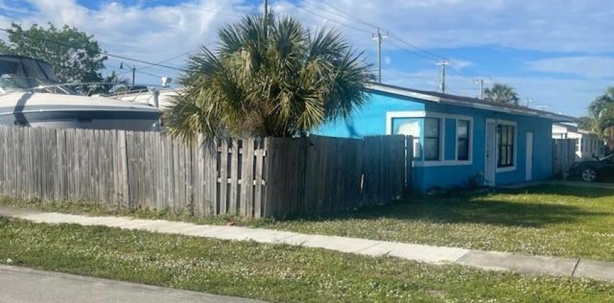Casa en Pompano Beach, Florida 3 dormitorios, 117.15 m2 № 2154196
