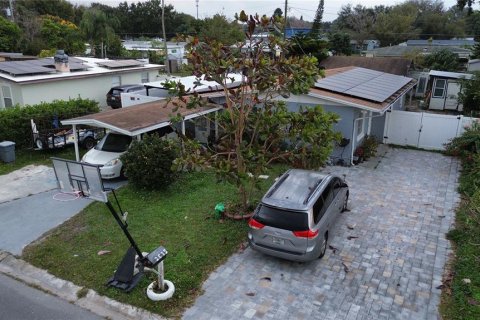 House in Kissimmee, Florida 4 bedrooms, 118.91 sq.m. № 2215515 - photo 8