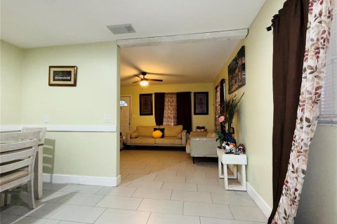 House in Kissimmee, Florida 4 bedrooms, 118.91 sq.m. № 2215515 - photo 23