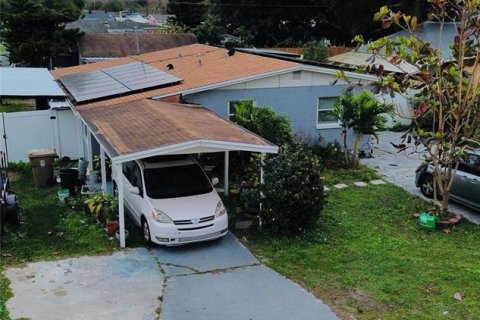 House in Kissimmee, Florida 4 bedrooms, 118.91 sq.m. № 2215515 - photo 6