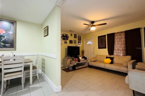 House in Kissimmee, Florida 4 bedrooms, 118.91 sq.m. № 2215515 - photo 25