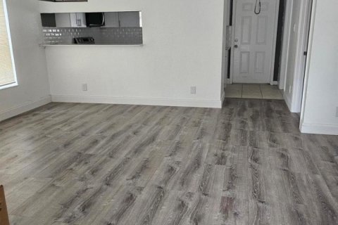 Appartement à louer à Palm Springs, Floride: 3 chambres, 124.67 m2 № 2241542 - photo 12