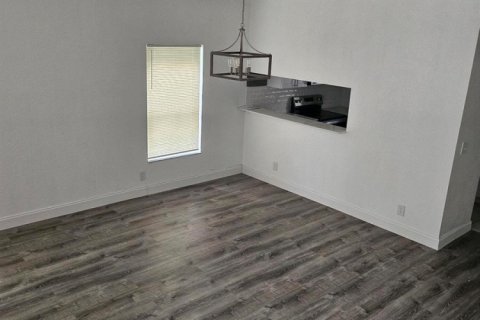Appartement à louer à Palm Springs, Floride: 3 chambres, 124.67 m2 № 2241542 - photo 5