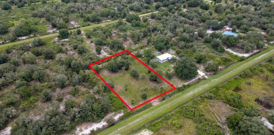 Land in Okeechobee, Florida № 2212640
