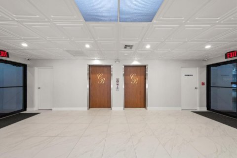 Condominio en venta en Clearwater, Florida, 2 dormitorios, 277.31 m2 № 2308971 - foto 6