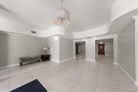 Condominio en venta en Clearwater, Florida, 2 dormitorios, 277.31 m2 № 2308971 - foto 4