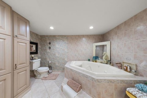 Condominio en venta en Clearwater, Florida, 2 dormitorios, 277.31 m2 № 2308971 - foto 23