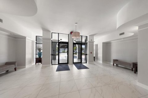 Condominio en venta en Clearwater, Florida, 2 dormitorios, 277.31 m2 № 2308971 - foto 5