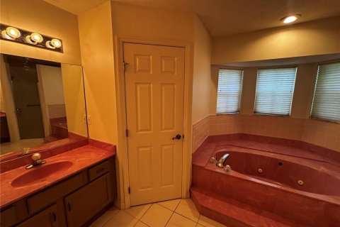 House in Ocala, Florida 3 bedrooms, 152.73 sq.m. № 1905638 - photo 12