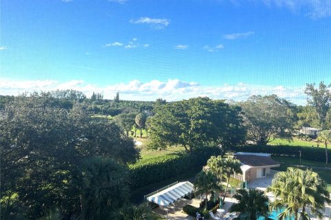 Condominio en venta en Pembroke Pines, Florida, 1 dormitorio, 72.46 m2 № 2034231 - foto 17